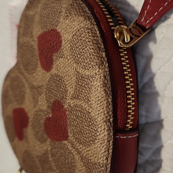 NWT Coach red heart coin change purse new ❤️ with wristlet strap - Picture 7 of 11